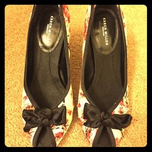 Karen Millen Floral printed shoes